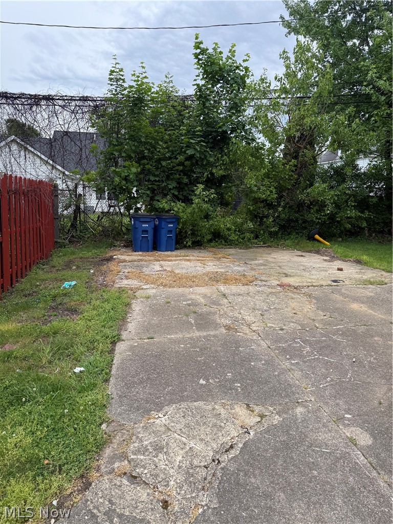 1549 E 85th Street Cleveland OH 44106