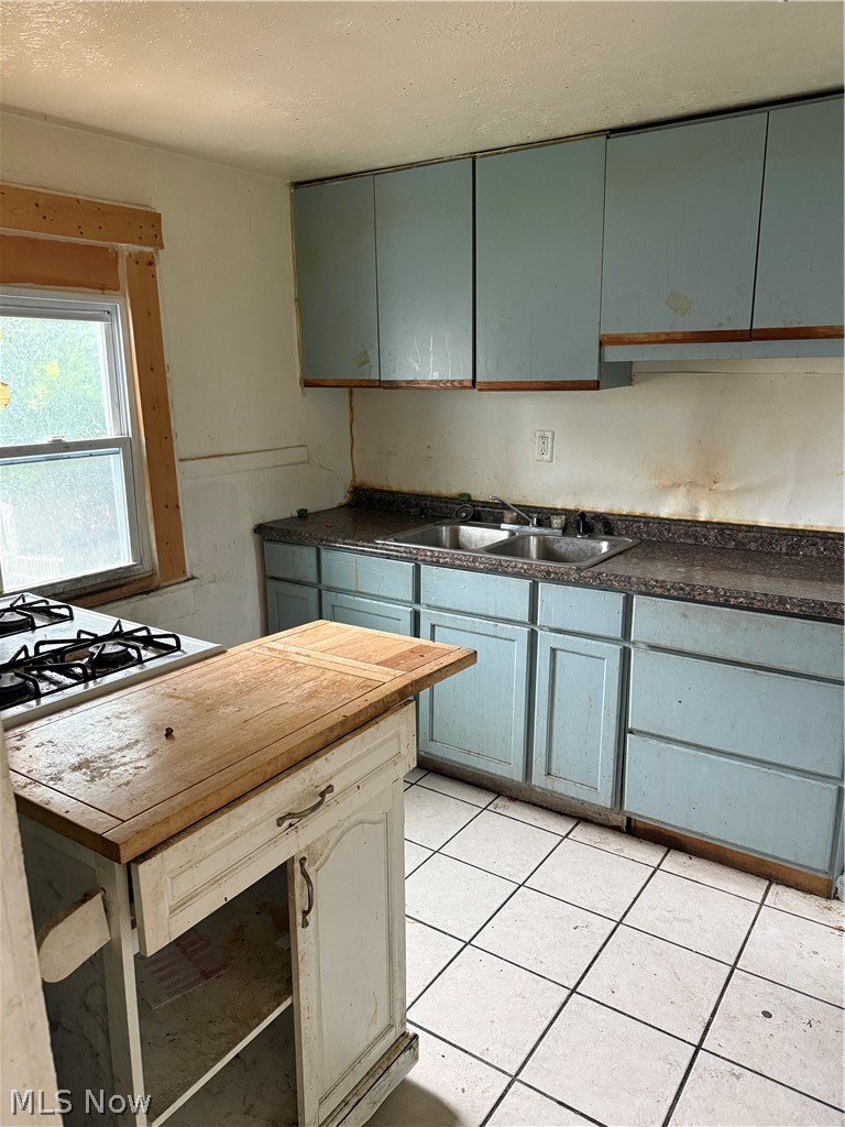 1549 E 85th Street Cleveland OH 44106