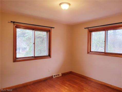 16684 Libby Road Maple Heights OH 44137