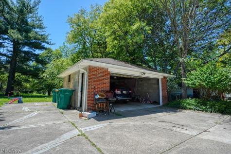 16684 Libby Road Maple Heights OH 44137