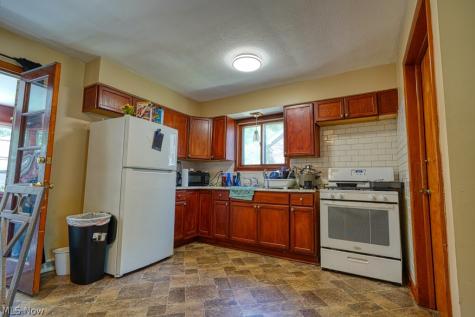 16684 Libby Road Maple Heights OH 44137