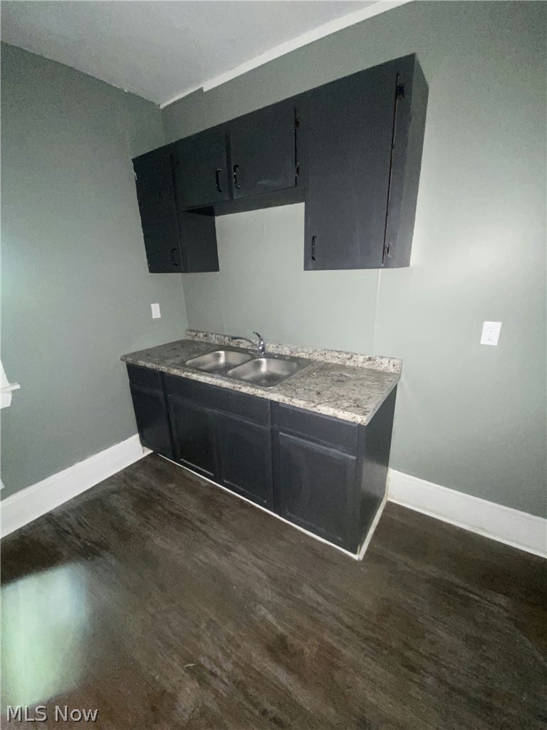 677 E 92nd Street Cleveland OH 44108