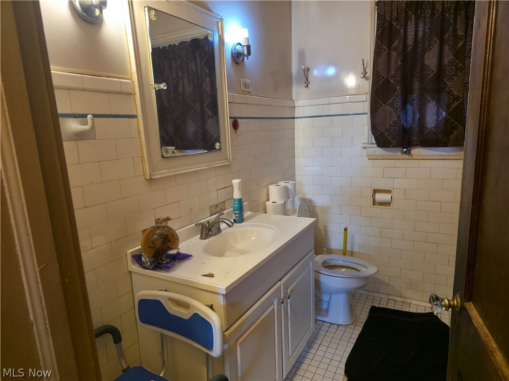 260 Oakdale Avenue Akron OH 44302