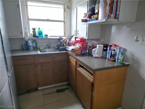 260 Oakdale Avenue Akron OH 44302
