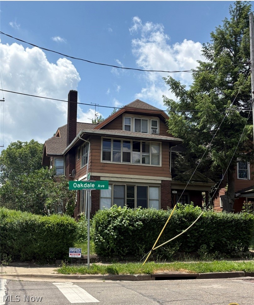 260 Oakdale Avenue Akron OH 44302