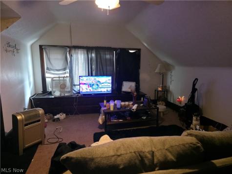 260 Oakdale Avenue Akron OH 44302