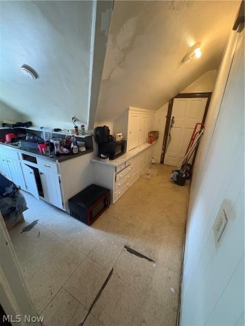 260 Oakdale Avenue Akron OH 44302