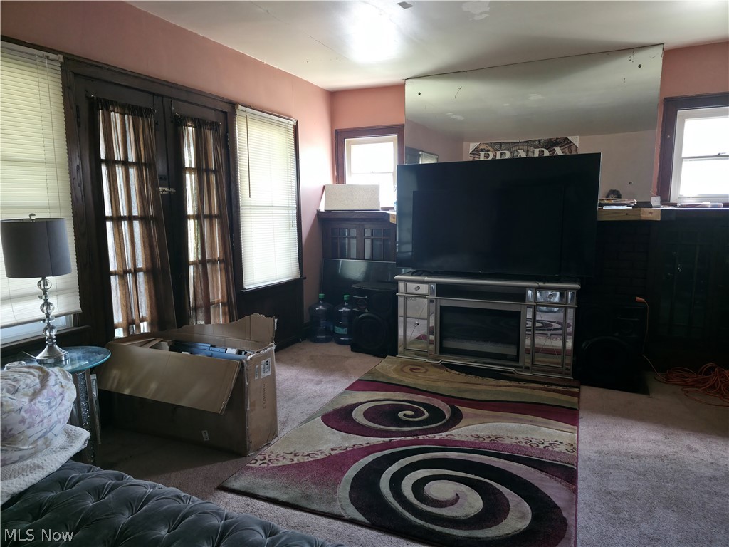 260 Oakdale Avenue Akron OH 44302