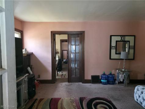 260 Oakdale Avenue Akron OH 44302