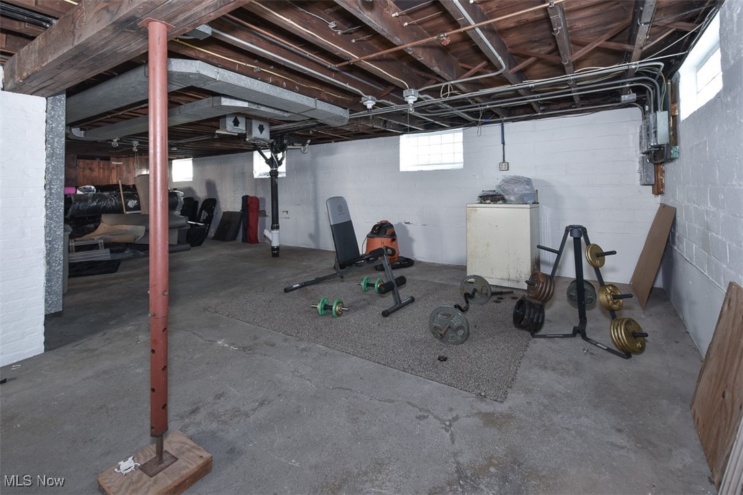 1650 Cohassett Avenue Lakewood OH 44107