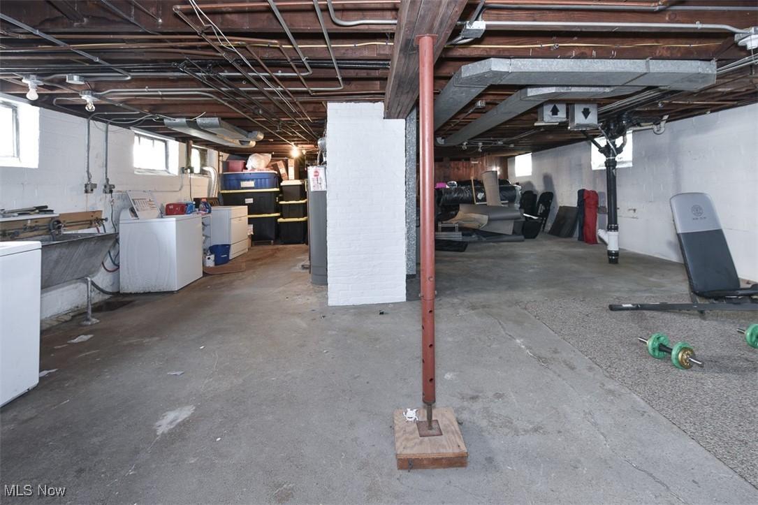 1650 Cohassett Avenue Lakewood OH 44107