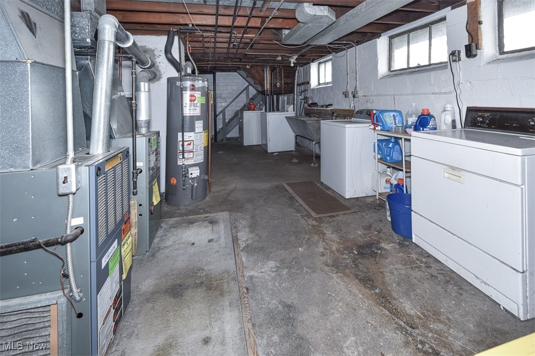 1650 Cohassett Avenue Lakewood OH 44107