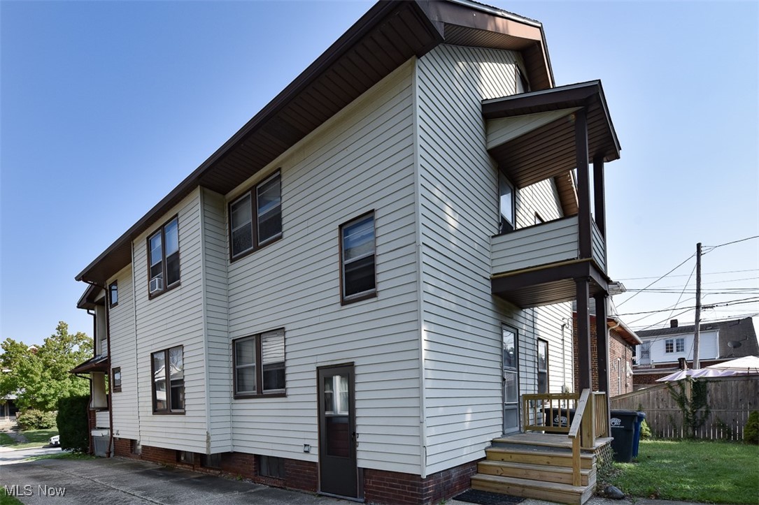 1650 Cohassett Avenue Lakewood OH 44107