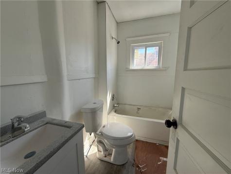 1068 E 68th Street Cleveland OH 44103