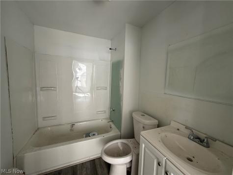 1068 E 68th Street Cleveland OH 44103