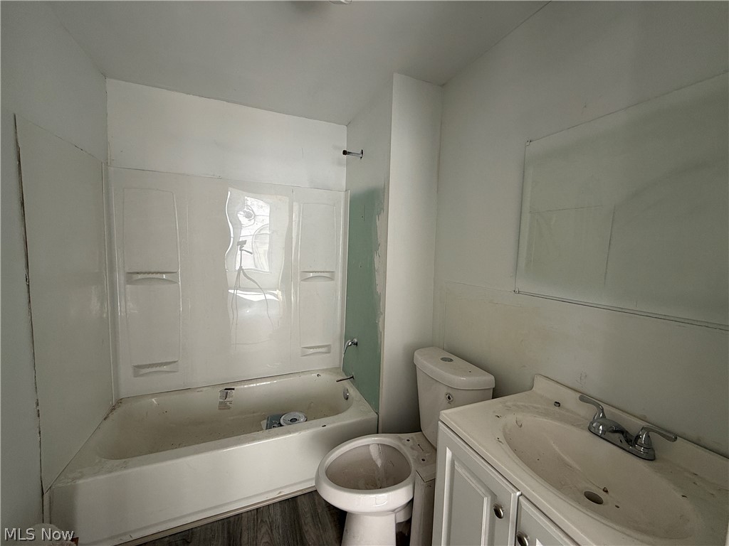 1068 E 68th Street Cleveland OH 44103