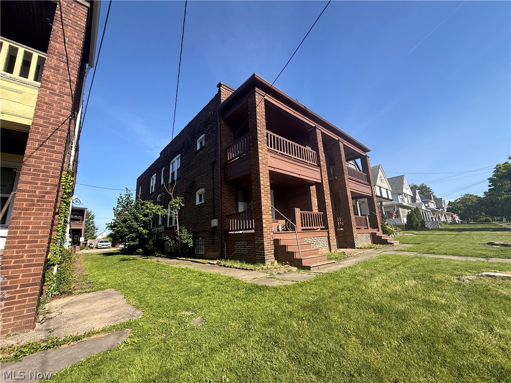 1497 Coutant Avenue Lakewood OH 44107