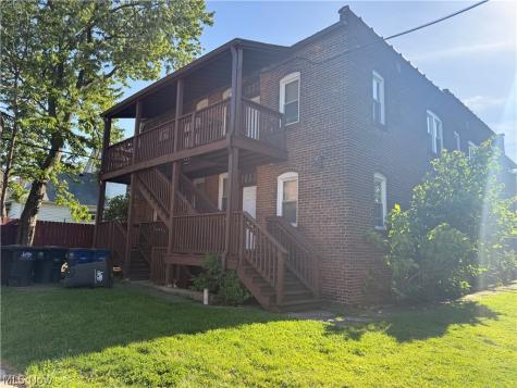 1497 Coutant Avenue Lakewood OH 44107
