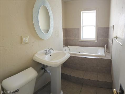 3738 W 137th Street Cleveland OH 44111