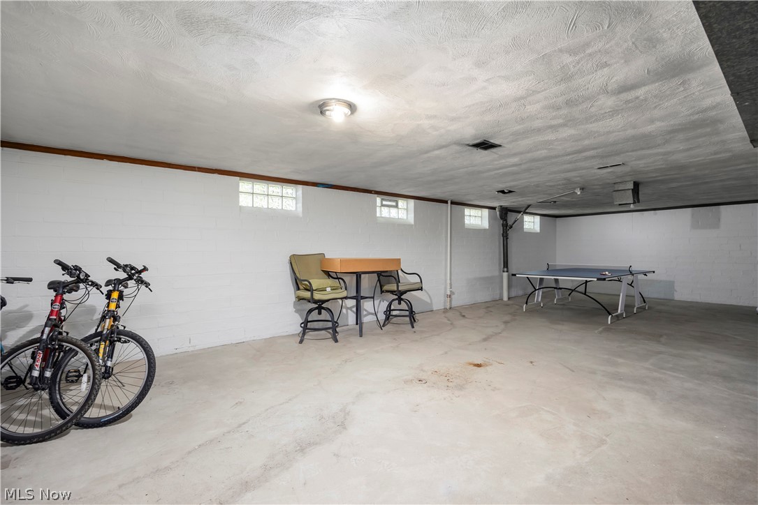 19658 Hilliard Boulevard Rocky River OH 44116