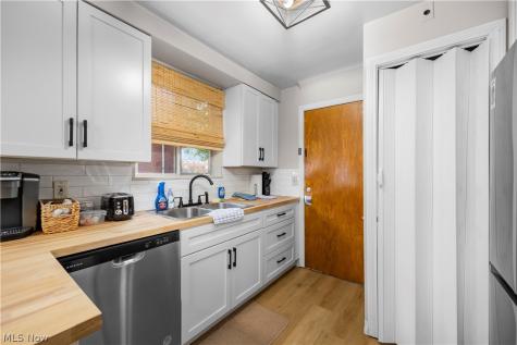 19658 Hilliard Boulevard Rocky River OH 44116