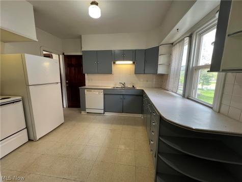 5406 Theota Avenue Parma OH 44129