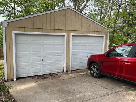 5406 Theota Avenue Parma OH 44129