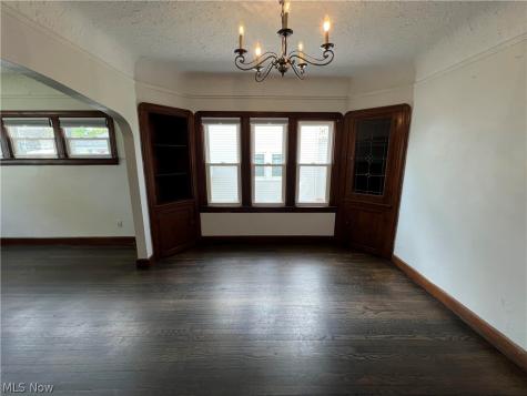 5406 Theota Avenue Parma OH 44129