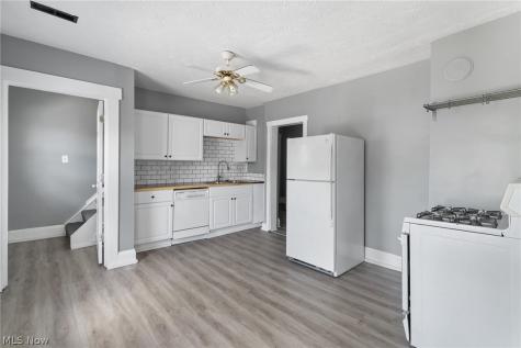 912 Starkweather Avenue Cleveland OH 44113
