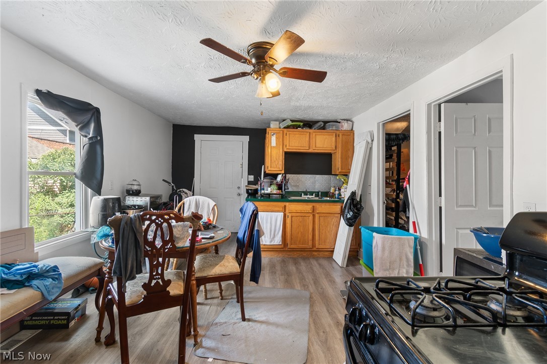 912 Starkweather Avenue Cleveland OH 44113