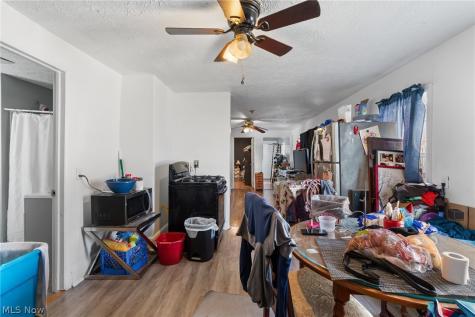 912 Starkweather Avenue Cleveland OH 44113