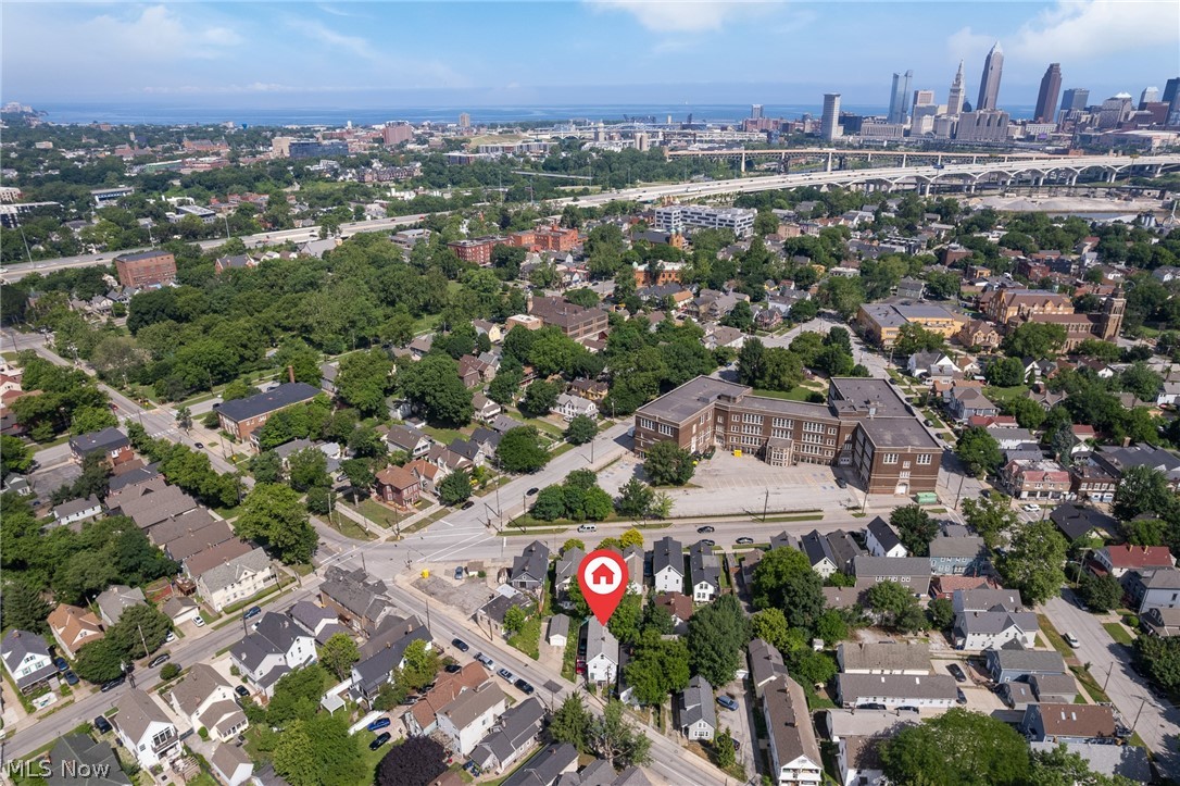 912 Starkweather Avenue Cleveland OH 44113