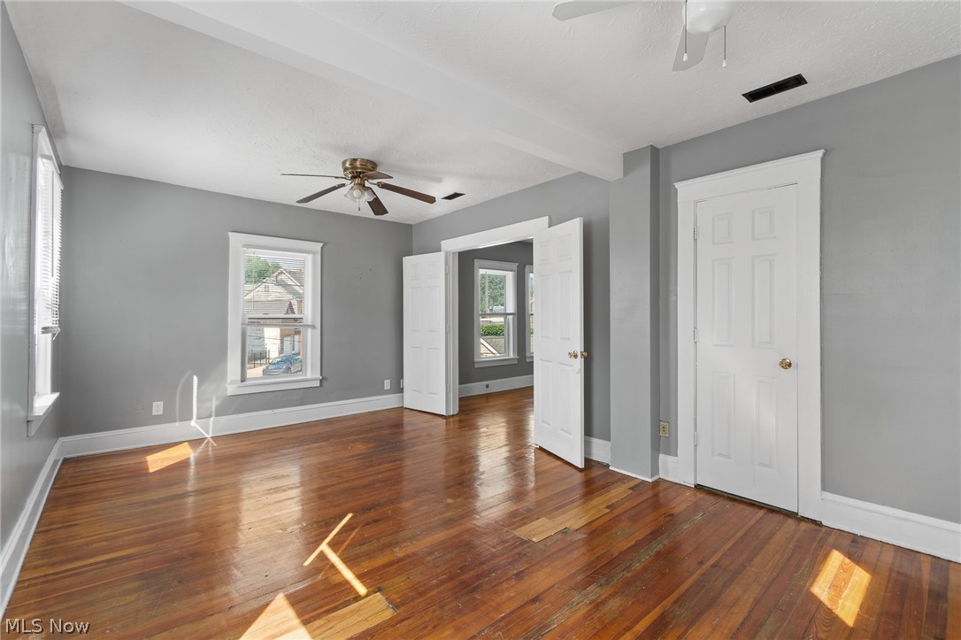 912 Starkweather Avenue Cleveland OH 44113