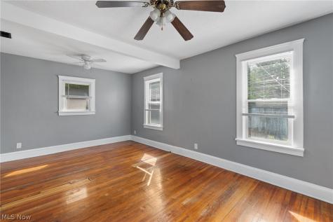 912 Starkweather Avenue Cleveland OH 44113