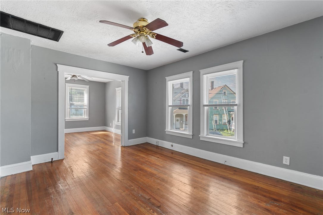 912 Starkweather Avenue Cleveland OH 44113