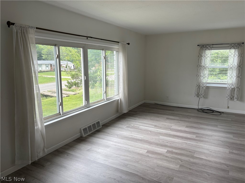 4006 Center Road Ashtabula OH 44004