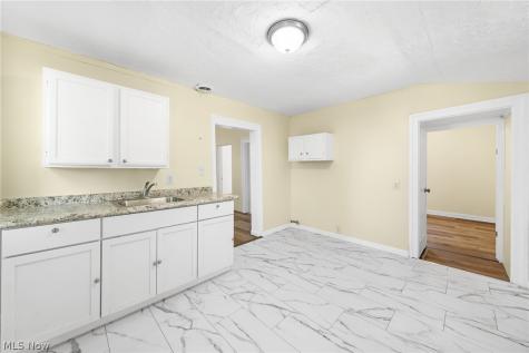 3020 W 47th Street Cleveland OH 44102