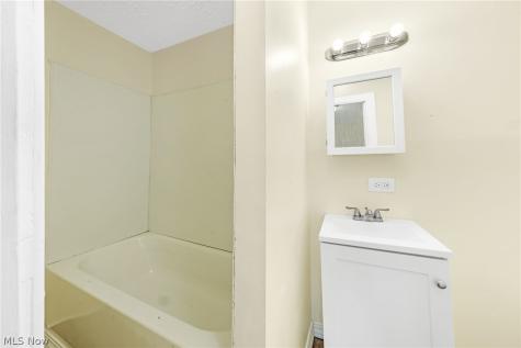 3020 W 47th Street Cleveland OH 44102