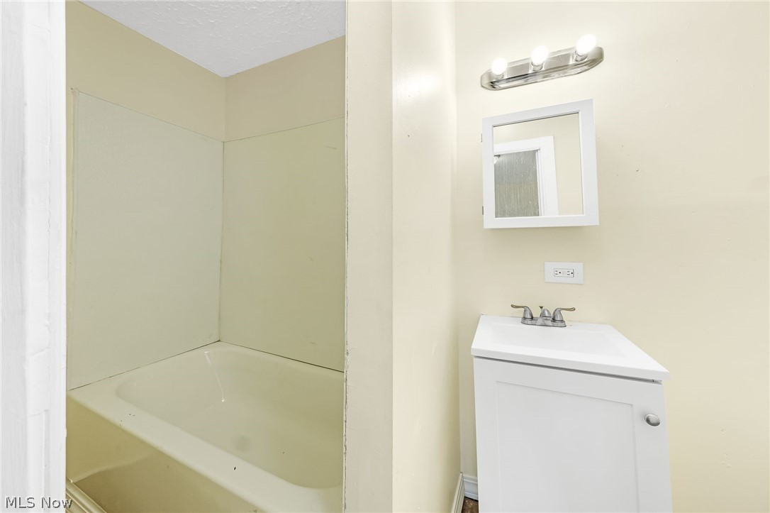 3020 W 47th Street Cleveland OH 44102