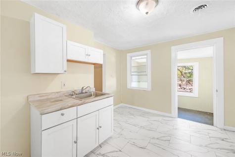 3020 W 47th Street Cleveland OH 44102