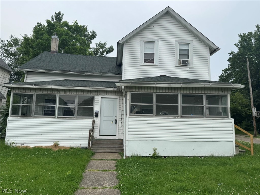 674-676 Carlysle Street Akron OH 44310