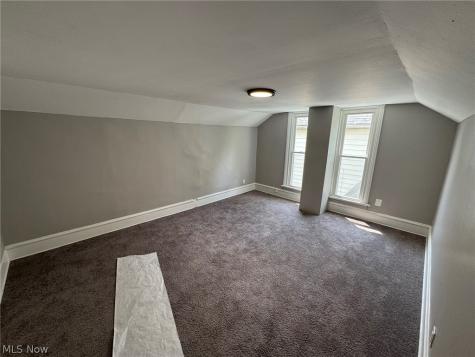 674-676 Carlysle Street Akron OH 44310