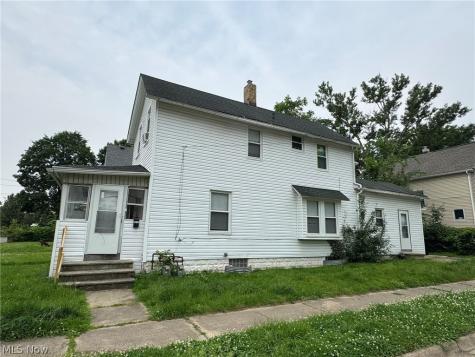 674-676 Carlysle Street Akron OH 44310