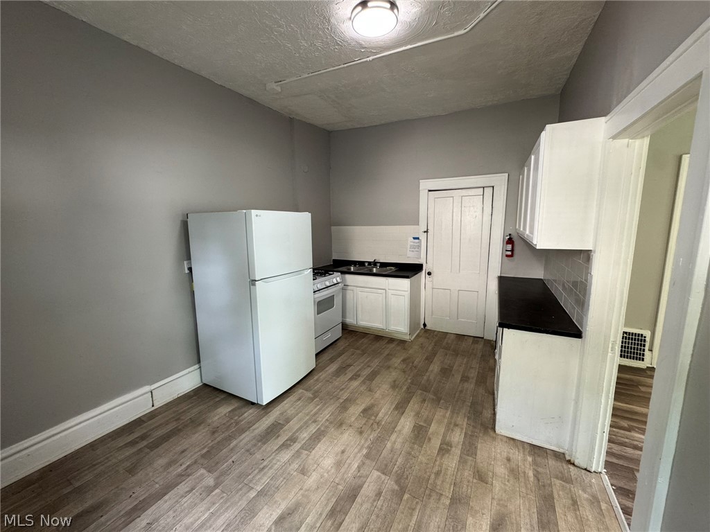 674-676 Carlysle Street Akron OH 44310