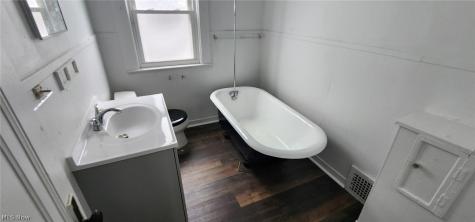 448 E 148th Street Cleveland OH 44110
