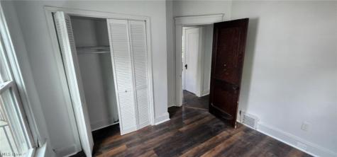 448 E 148th Street Cleveland OH 44110