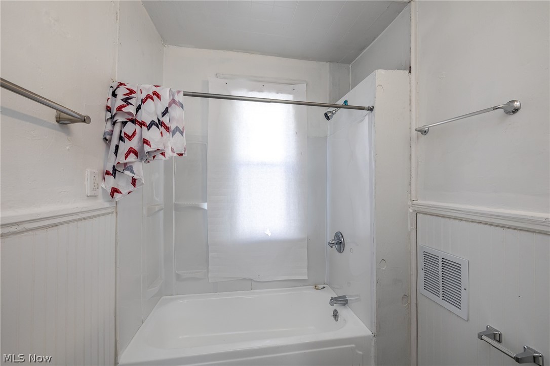 10117 Hampden Avenue Cleveland OH 44108