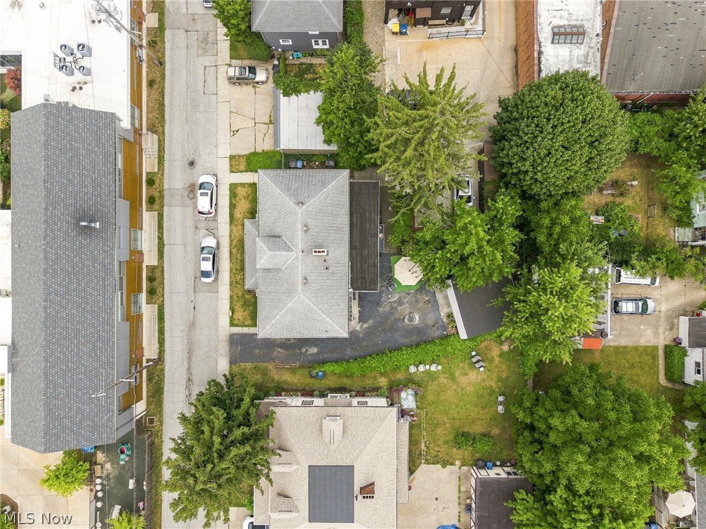 1415 Clifton Place Lakewood OH 44107