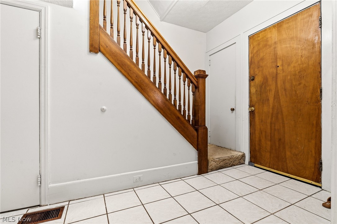 1415 Clifton Place Lakewood OH 44107