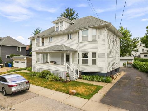 1415 Clifton Place Lakewood OH 44107